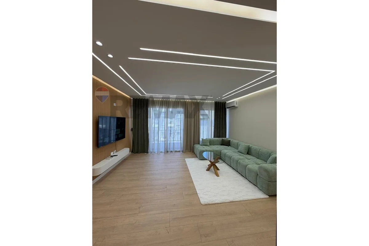Shitet apartament ne Yzberisht  Tirane