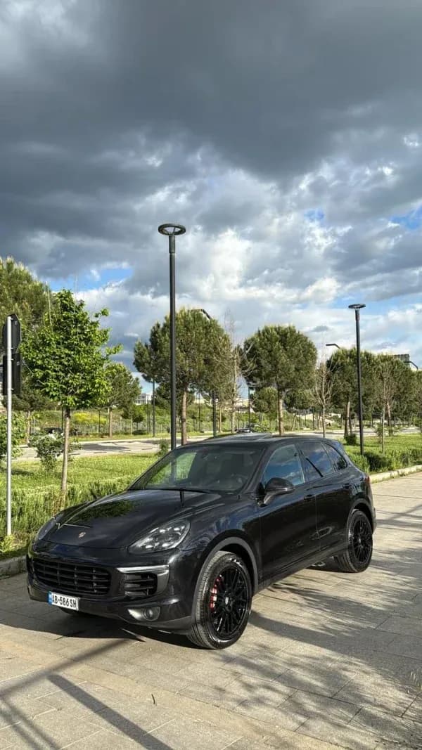 Porsche Cayenne S 2