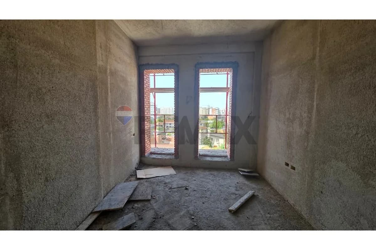 Shitet Apartament 2+1 | Ish Fusha e Aviacionit 2