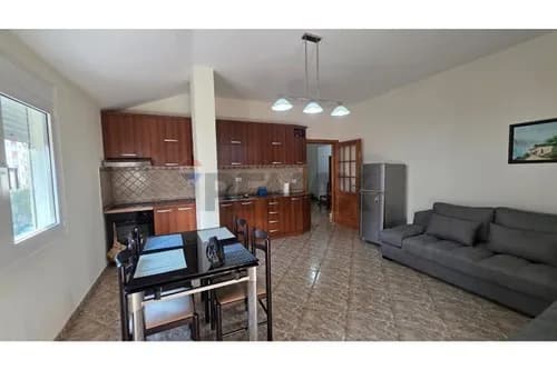 Jepet me qira apartament 2+1 me sipërfaqe 93 m².