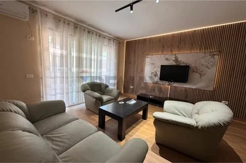 APARTAMENT 1+1 PËR QIRA RRUGA ULLISHTES, LIQENI I THATË