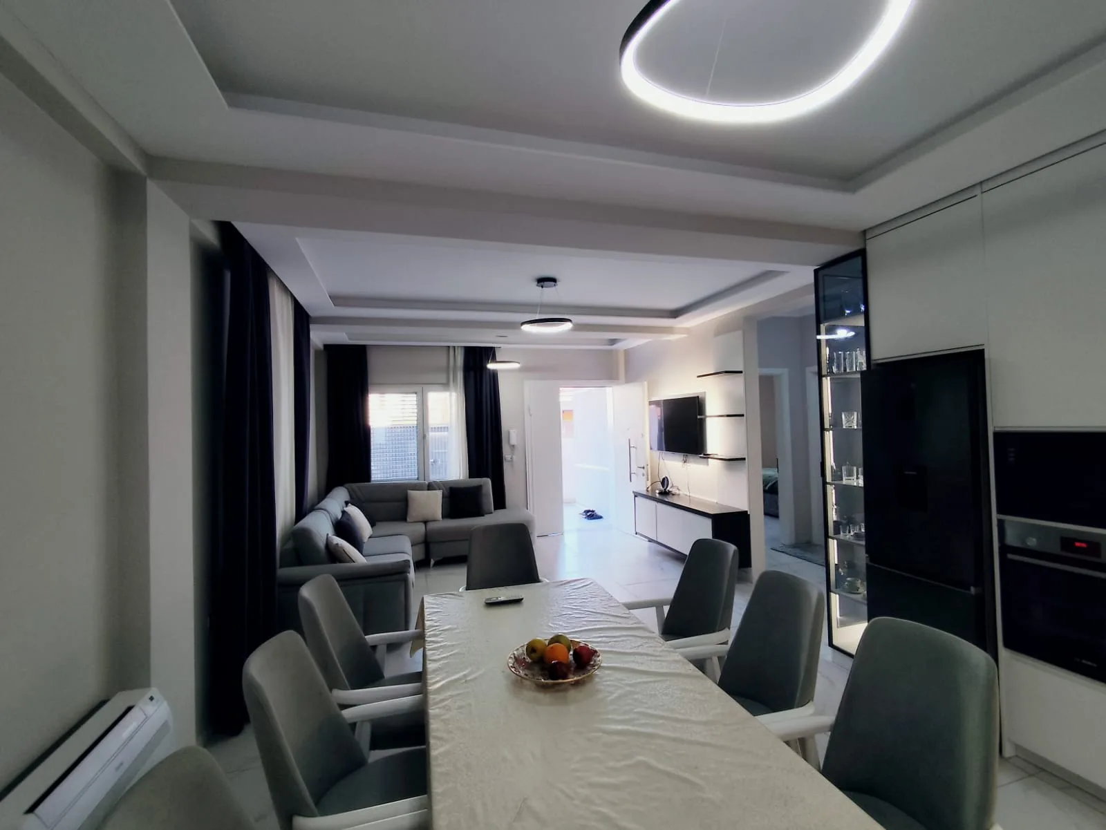 APARTAMENT ME QIRA, Selite